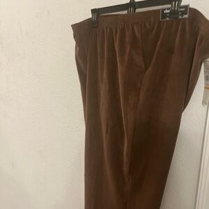 Alfred Dunner Classic Fit Corduroy Pants - Size 24W (Short)